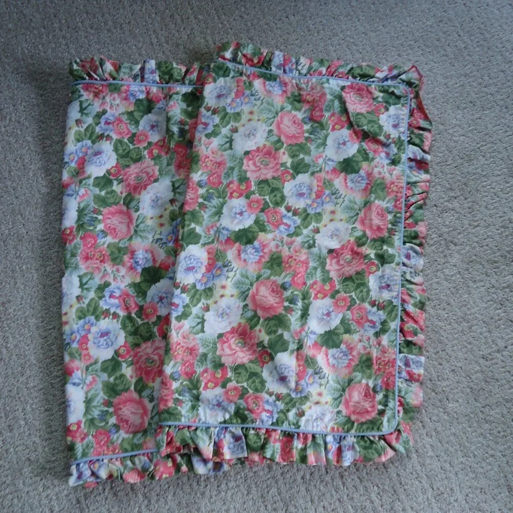 Nobility Shams Vintage Set of 2